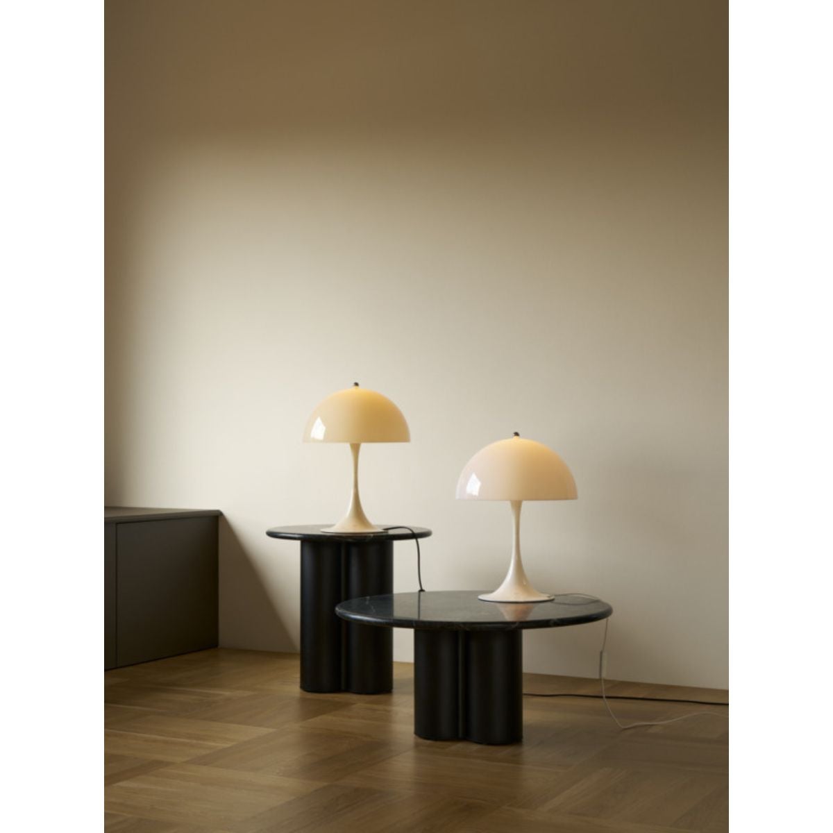 Louis Poulsen（ルイスポールセン）/Panthella 320 Table Lamp V2/パンテラ 320 テーブルランプ