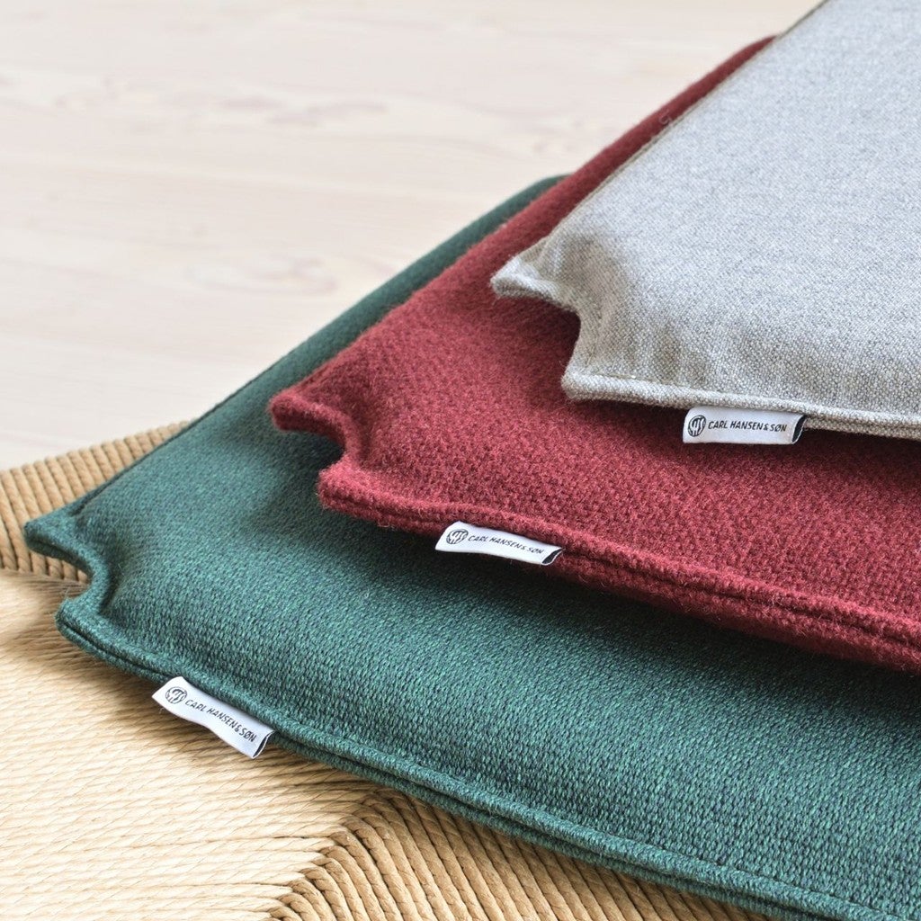 Carl Hansen & Son × Kvadrat 【別注】Yチェア（CH24）用シートクッション Hallingdal 65 （0694）Dark Red